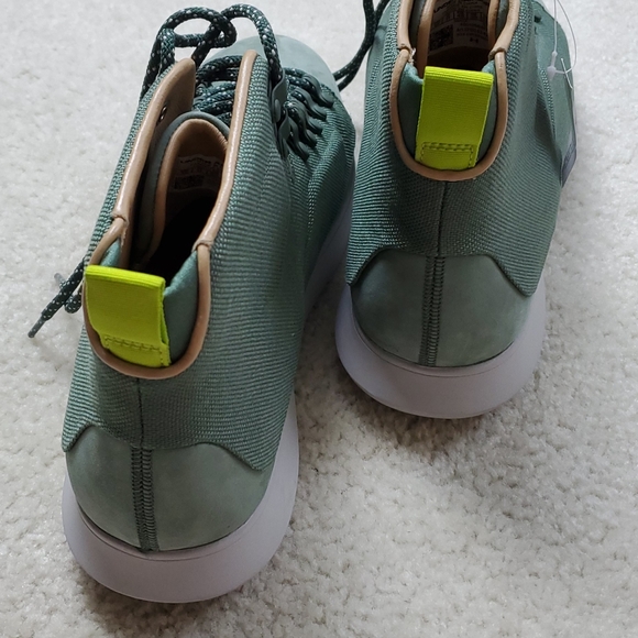 Under Armour UAS Suede Boots Men Light Green New